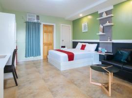 RedDoorz Plus near Lapasan Plaza Cagayan de Oro，位于卡加盐德奥罗的酒店