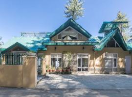 StayVista at The Corner House - Pet Friendly Villa，位于西姆拉的酒店