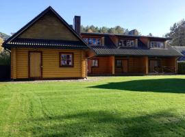 Karolio Sodyba Palūšėje，位于帕卢舍的酒店