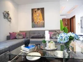 Luxury & Cozy Apartment