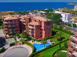 Litoral Mar Dream 17, beach front, free Wi-fi, private parking, pool