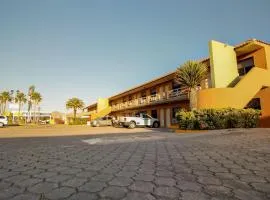 HOTEL & SUITES MARROD