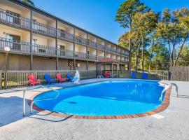 依可诺奇套房温泉汽车旅馆，位于温泉城的酒店