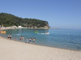 Happy Camp mobile homes in Camping Sènia Cala Canyelles，位于罗列特海岸的酒店