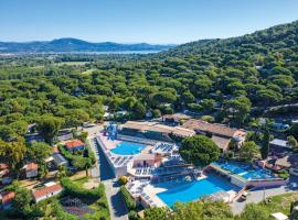 Camping Montana Parc - Gassin Golfe de St Tropez - Maeva，位于加桑的酒店