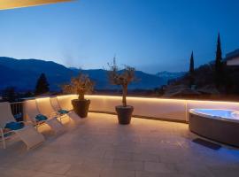 Penthouse & Garden - luxury apartment，位于波斯特尔的酒店