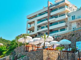Hotel & Beach Club Mediterraneo Liman，位于乌尔齐尼的酒店