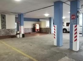 艾斯特洛蒙多酒店，位于雷诺萨的酒店