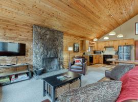 Meadows Edge Cabin，位于布莱克巴特牧场的酒店