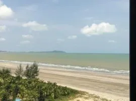 AMAZING SEAVIEW STUDIO WITH WIFI AT Timurbay Kuantan MU5LIM ONLY