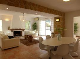 Lavish Mansion Only 20 minutes from Ibiza Town，位于塞斯派瑟斯的酒店