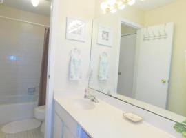 Ocean Walk Resort 2 bdrm Townhome MGR American Dream，位于圣西蒙斯岛的酒店