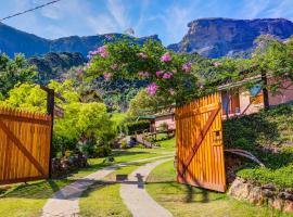 Hospedaria Estação Píccola No quintal da Pedra do Baú，位于圣本图-杜萨普卡伊的酒店