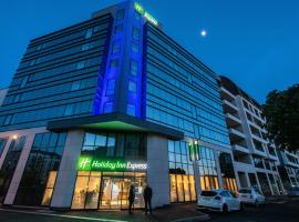 Holiday Inn Express - Rouen Centre - Rive Gauche, an IHG Hotel，位于鲁昂的酒店