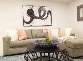 7BR- SLEEPS 15! Celebrity Villa! Great Rates!!