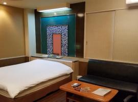 Hotel GOLF Yokohama (Adult Only)，位于横滨的酒店