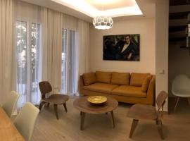 Nuevo Apartamento Moderno Elisa - a 80 metros de la playa para 5 personas，位于桑特费柳德吉克索尔斯的海滩短租房