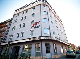 艺术酒店，位于斯拉沃尼亚布罗德的酒店
