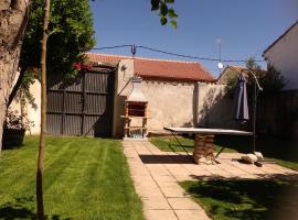 Casa Rural Las Barricas，位于科卡的酒店