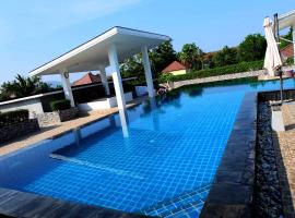 PHUKET THALANG POOL VILLA，位于他朗的民宿