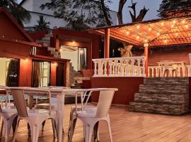 Villa 406, Dr Wade with Private Pool and Gazebo in Royal Palms Mumbai，位于孟买的酒店