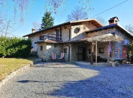 IseoLakeRental - Chalet di Elena，位于Solto Collina的木屋