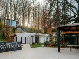 Resort CATTALEYA，位于切拉德纳的酒店