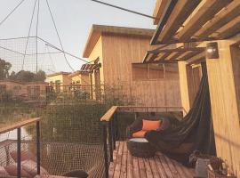 ECO LODGES DU LAC，位于Saint-Loubert的酒店