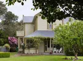 Tairoa Lodge