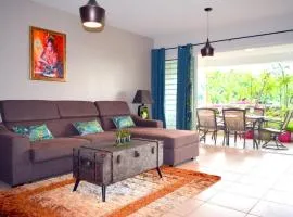 Kai cosy apartment with terrace pool and sea view near Papeete