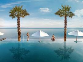 Mitsis Summer Palace Beach Hotel，位于卡尔扎迈纳的度假村