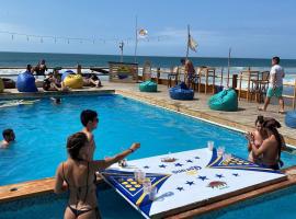 The Point Mancora - Beach Party Hostel，位于曼克拉的青旅
