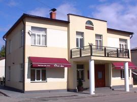 奥特拉艾尔帕旅馆，位于瓦尔卡的酒店