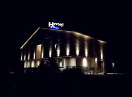 Hotel Caligiuri，位于Decollatura的酒店