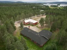 Soppela retreat at the Arctic Circle