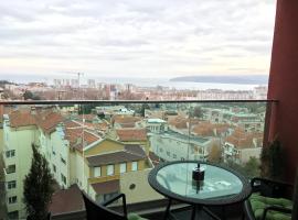 Breathtaking sea view apartment，位于瓦尔纳Treta buna beach附近的酒店