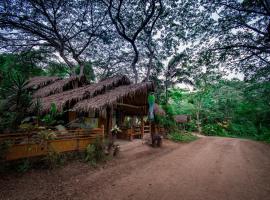 Río Muchacho Organic Farm，位于卡拉克斯港的山林小屋