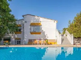 Lovely Home In Tomares With Kitchen