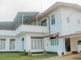 Momoki Wild Resort，位于汉班托塔的酒店