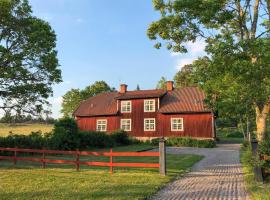 Cozy Home In Mantorp With Kitchen，位于Mantorp的酒店