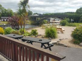 Carrybridge Hotel，位于Lisbellaw的酒店
