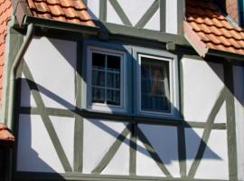 Mittelalterliches Fachwerkhaus am Diebesturm - klimatisiert-，位于巴特索登-阿伦多夫的度假屋