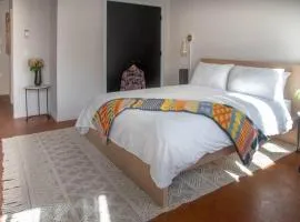 Billy Penn Studio with Outstanding Views, CONTACTLESS CHECK-IN