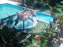 Hotel Paradise Cabañas，位于Chulumani的酒店