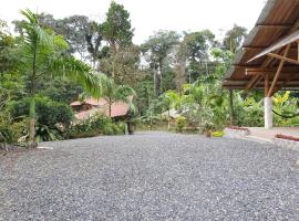 Finca Las Palmas Ecolodge，位于普约的宾馆