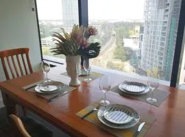 Modern apartment+office w Parking @ Olympic Park