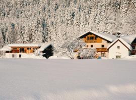 丹宁霍夫酒店，位于罗伊特的酒店