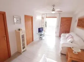 APARTAMENTOS ROSI - 5-10 Minute Walk To La Zenia Beach, Shops, Paddys Point, Cabo Roig - Free WIFI - Pool with Bar & Cocktails nearby - 6 Euros Pool Use - Optional