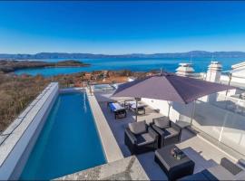 Apartments Solis Lacus Penthouse，位于奈维斯的酒店