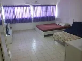 Room in Studio - Impact Don Mueang Bangkok Guest House For 3 Pax